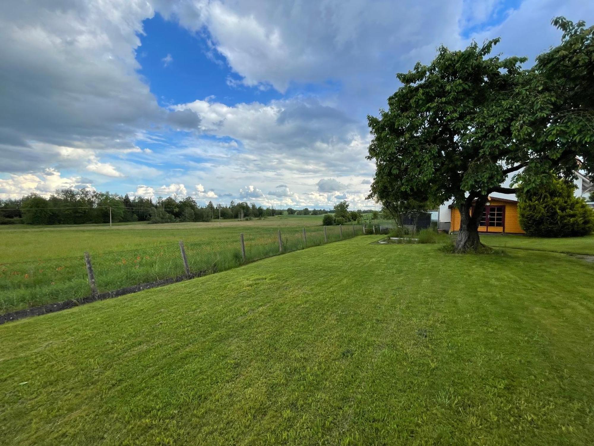 W&P Living Wohnung Mit Ausblick - Parkplatz Biberbach  Esterno foto